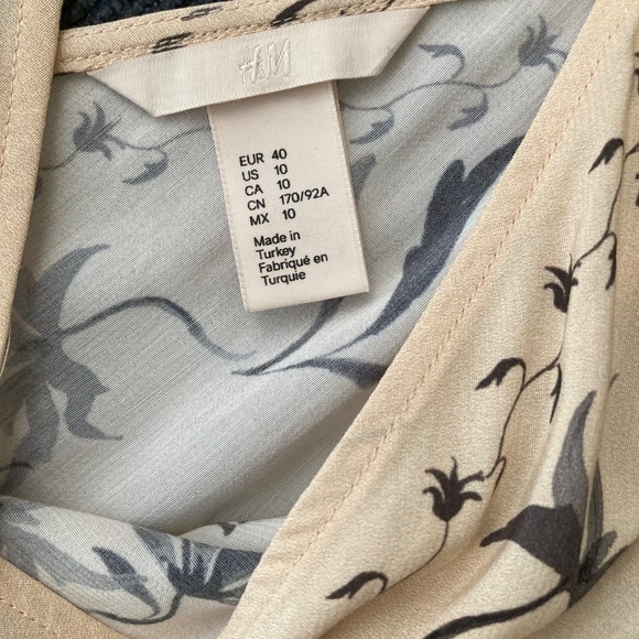 H&M wrap over top size 10 - Picture 3 of 3